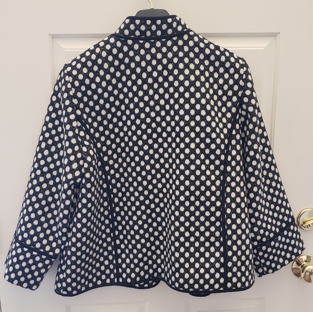 Check Out This Jacket!! - image 2